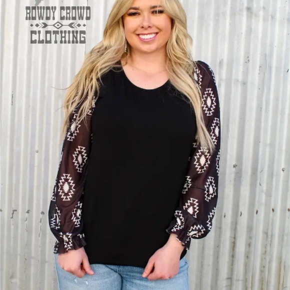 Rowdy Crowd Aztec top NWT SOLD - Picture 3 of 7